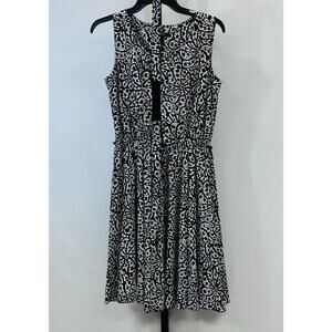 Alfani Sleeveless Black & White Print Dress SIze 8 Petite Sleeveless Belted